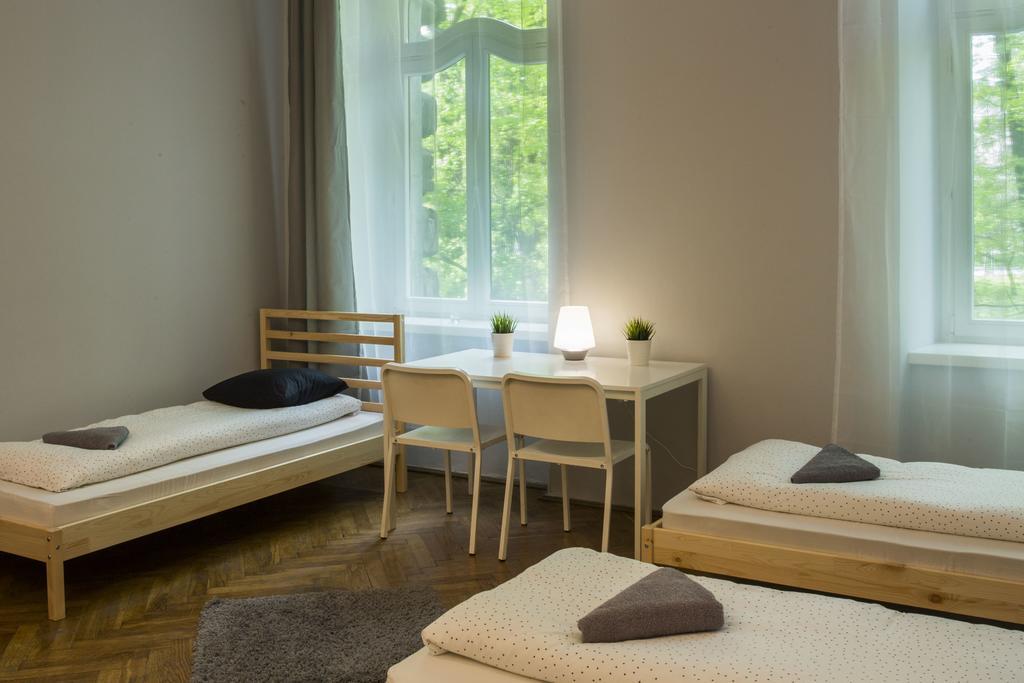 Hostel Al Fresco Kraków Exteriör bild