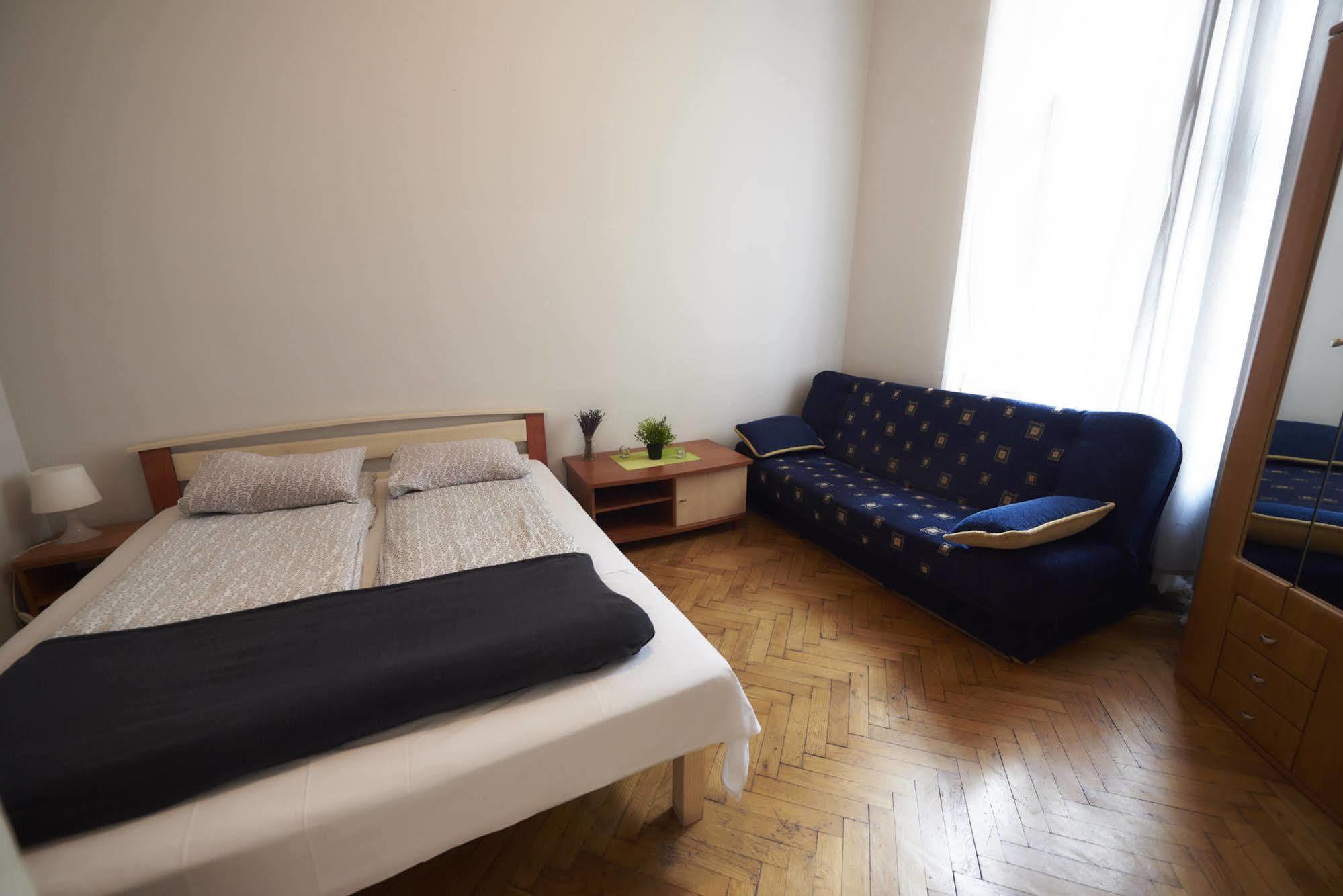 Hostel Al Fresco Kraków Exteriör bild
