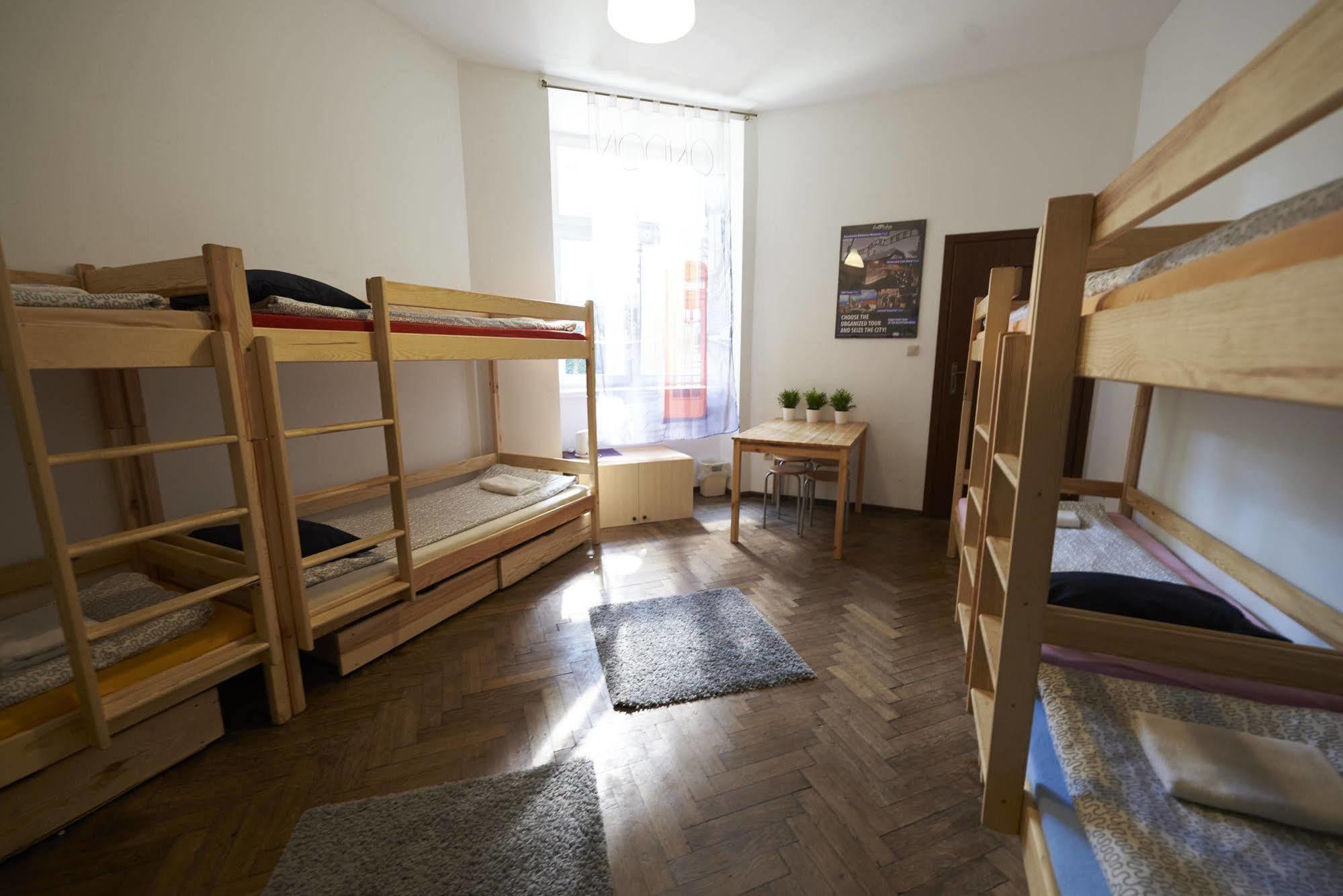 Hostel Al Fresco Kraków Exteriör bild